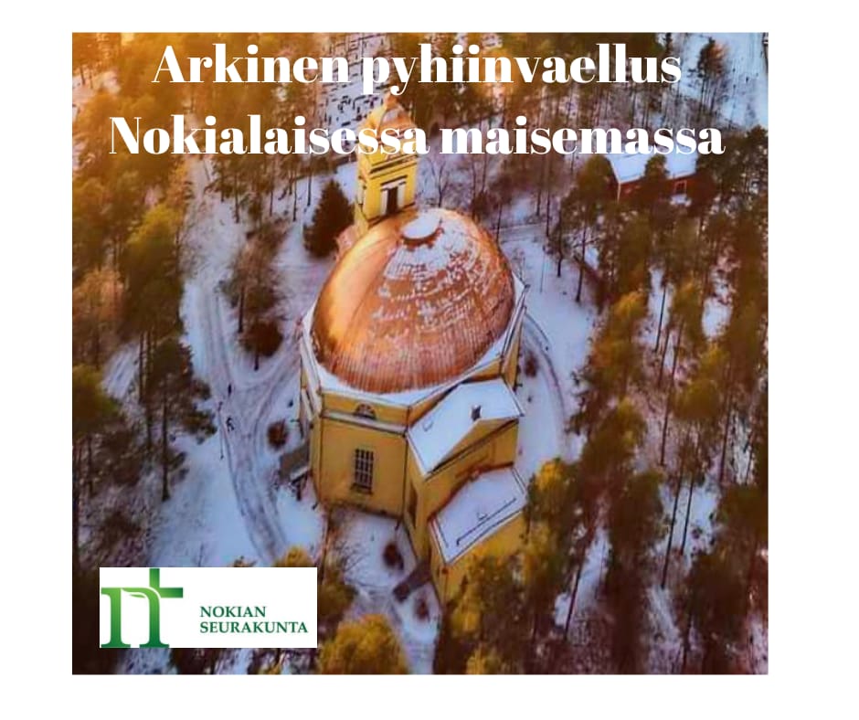 Arkinen pyhiinvaellus Nokialaisessa maisemassa.
Nokian kirkko ylhäältä päin. Puita ympärillä.