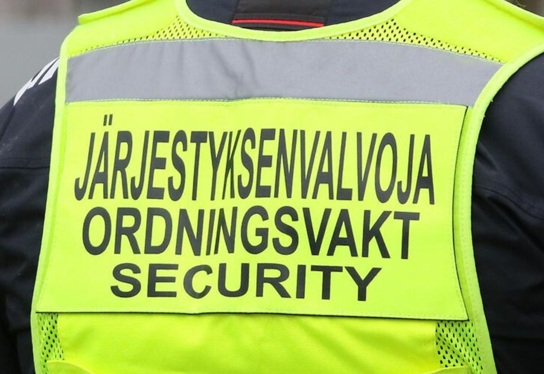 Järjestyksenvalvojan liivi.