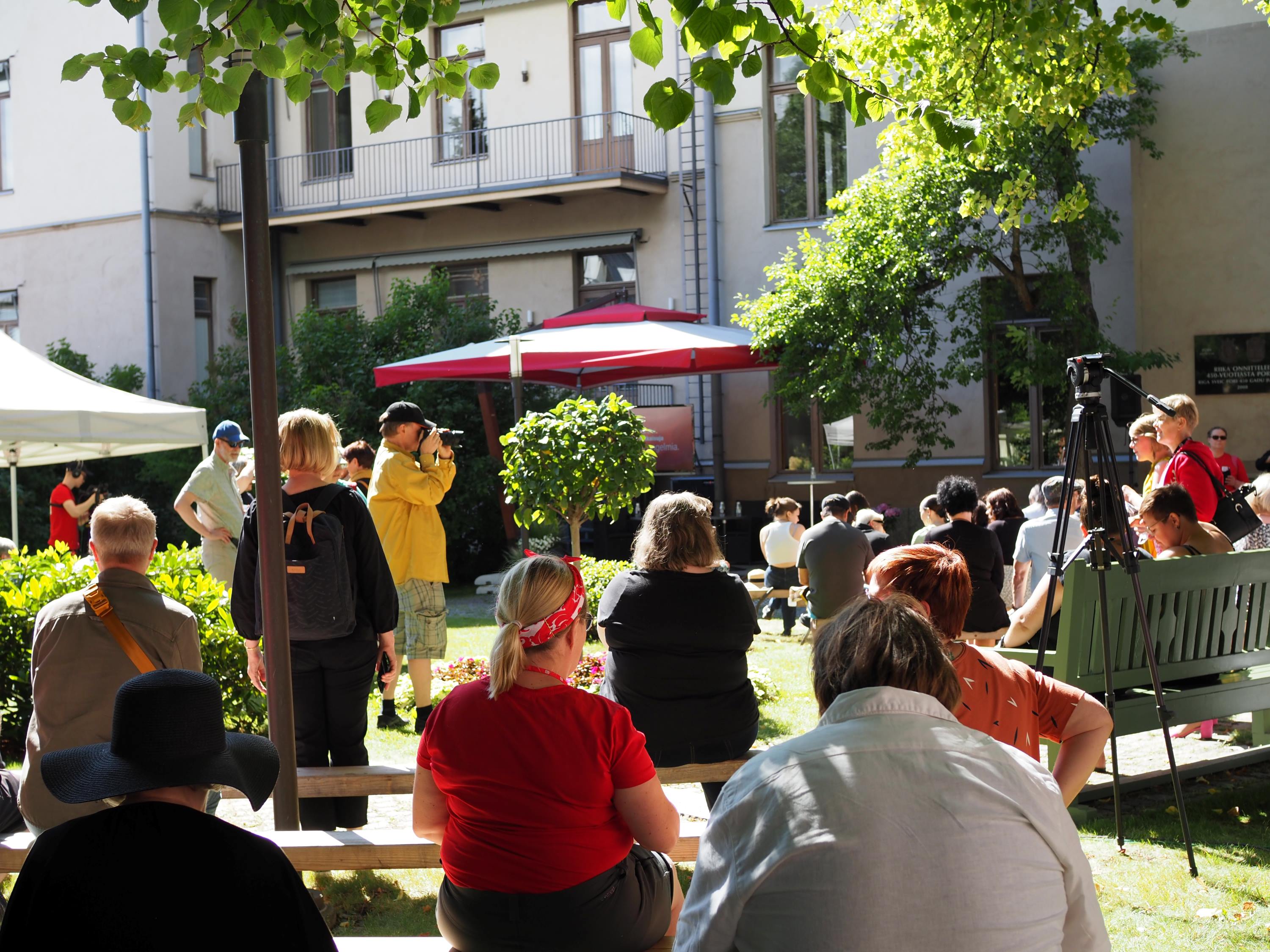 SuomiAreena – Porin kaupungintalo piha.